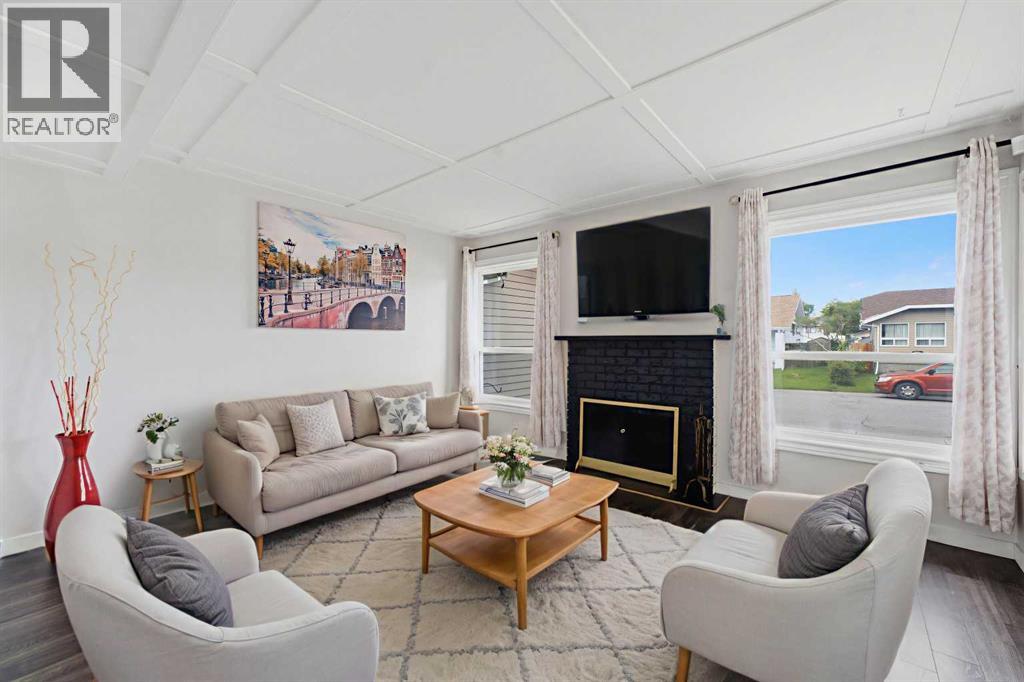 17 Abberfield Crescent NE - 2
