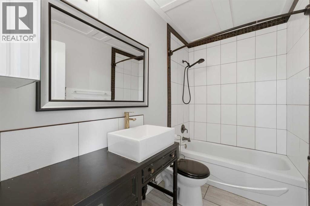 17 Abberfield Crescent NE - 17