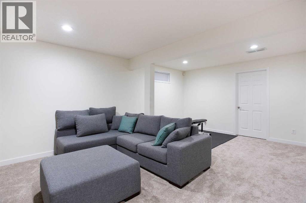 #1 2128 35 Avenue SW - 29