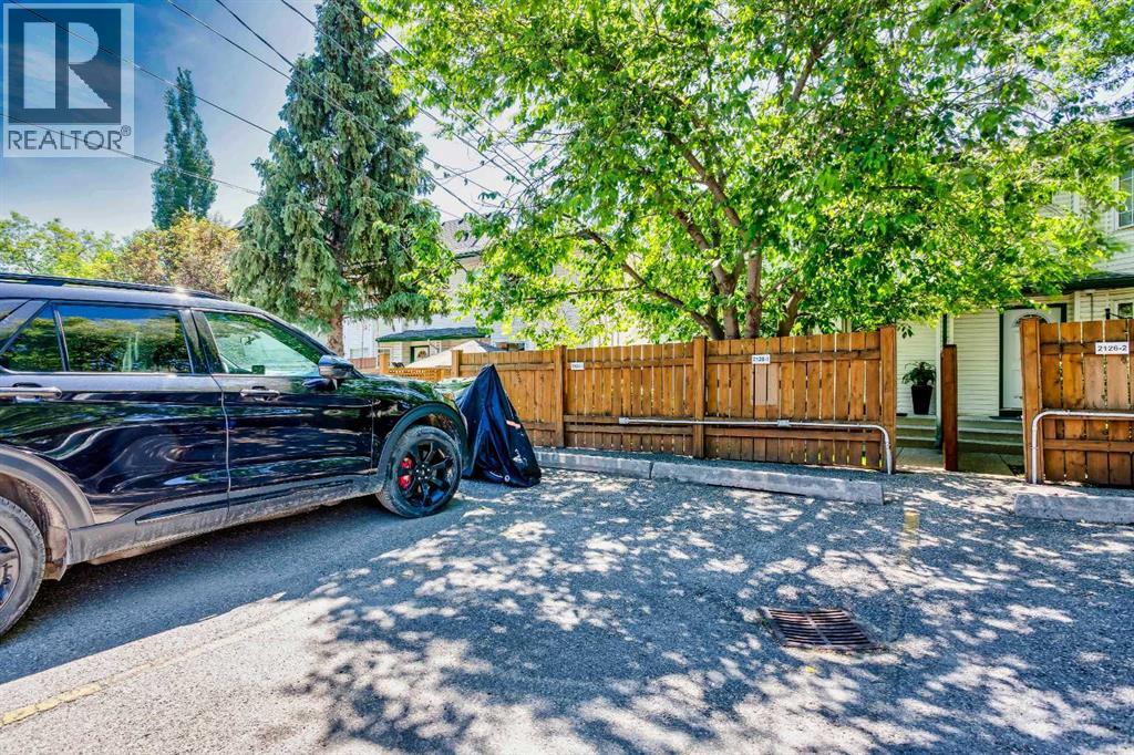 #1 2128 35 Avenue SW - 33