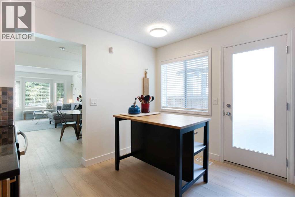 #1 2128 35 Avenue SW - 17