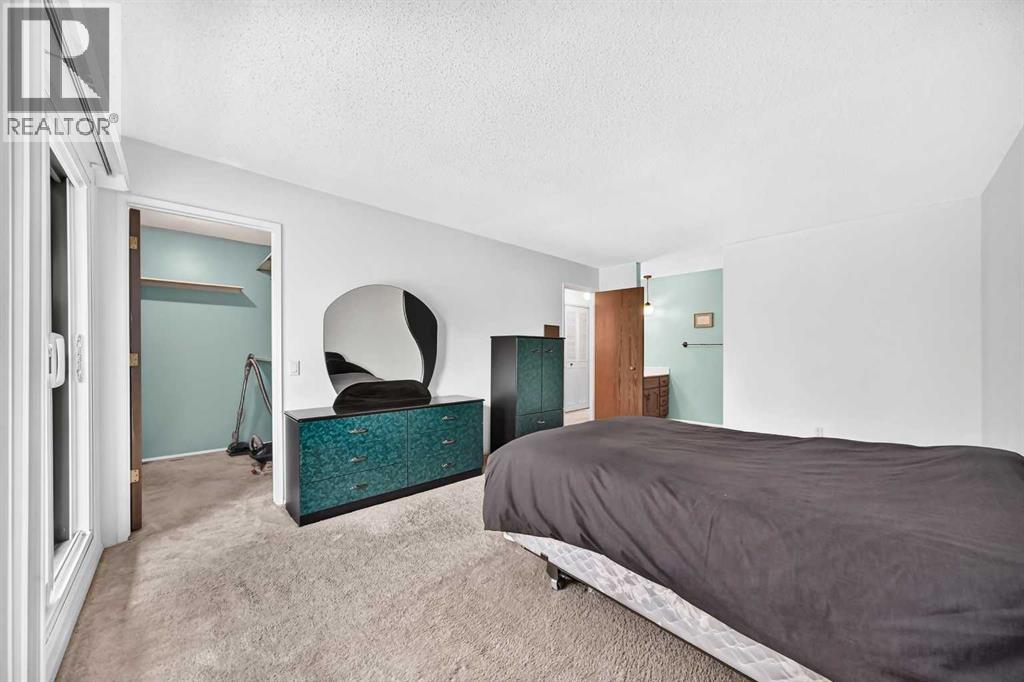 #815 3240 66 Avenue SW - 19