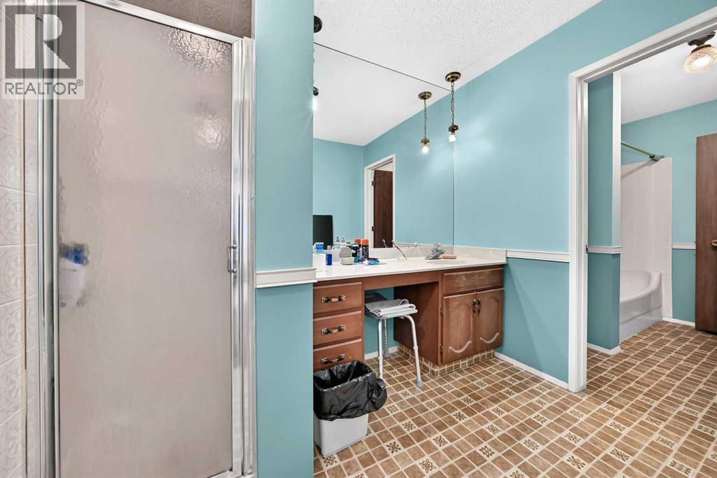 #815 3240 66 Avenue SW - 25
