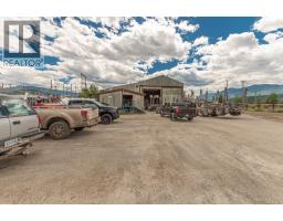 9010 Grainger Road, Canal Flats, BC V0B1B0 Photo 11