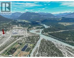 9010 Grainger Road, Canal Flats, BC V0B1B0 Photo 12