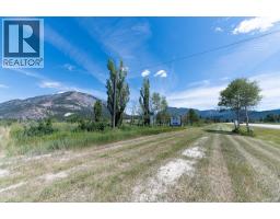 4980 Baillie Grohman Avenue, Canal Flats, BC V0B1B0 Photo 8
