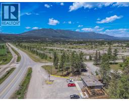 4980 Baillie Grohman Avenue, Canal Flats, BC V0B1B0 Photo 9