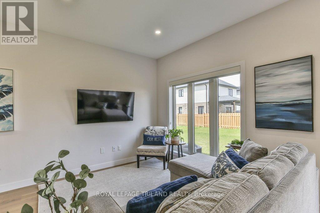 6682 HAYWARD DRIVE - 10