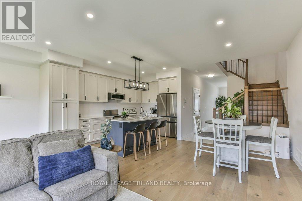 6682 HAYWARD DRIVE - 12