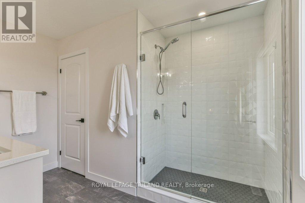 6682 HAYWARD DRIVE - 31