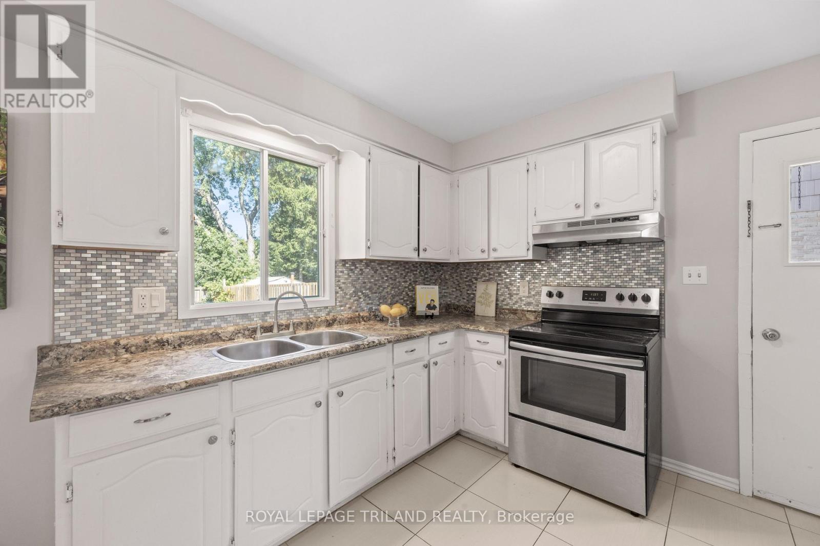1769 ALDERSBROOK ROAD - 12