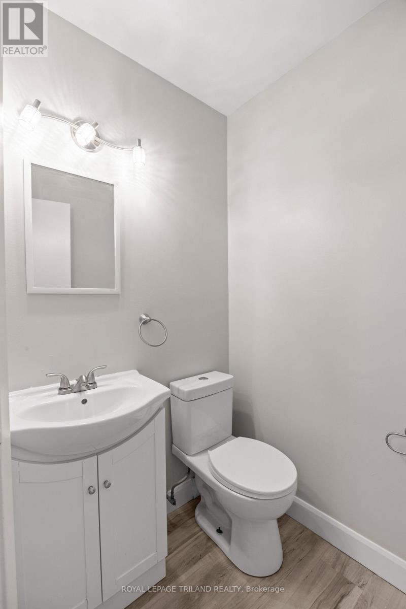 1767 ALDERSBROOK ROAD - 11