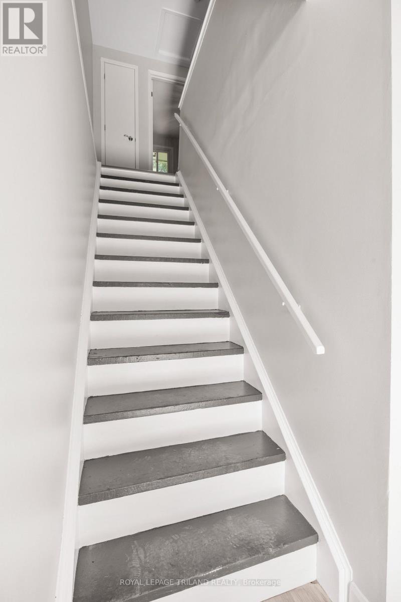 1767 ALDERSBROOK ROAD - 12