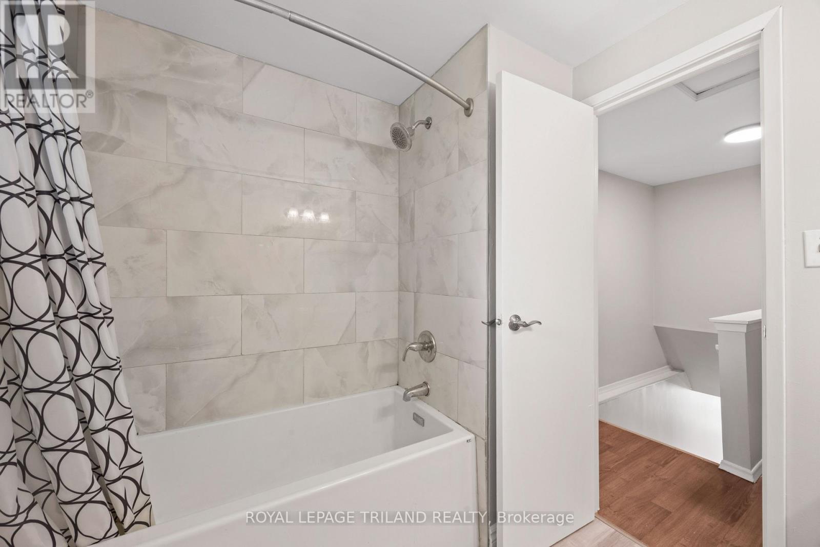 1767-1769 ALDERSBROOK ROAD - 31