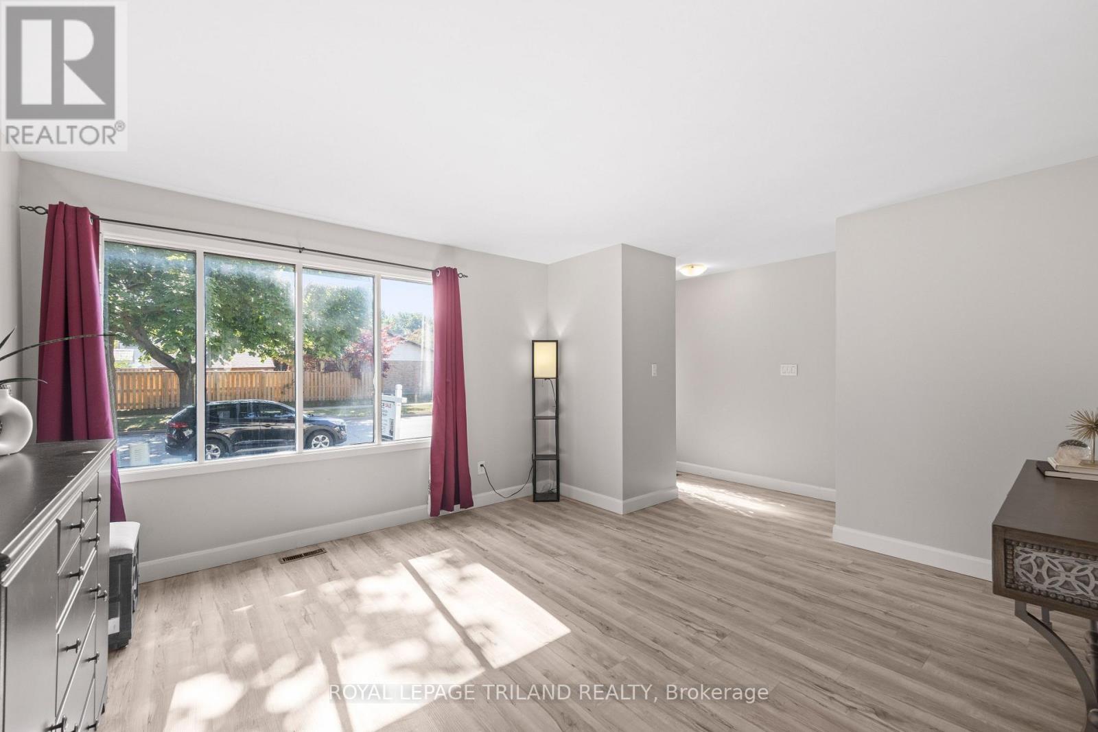 1767-1769 ALDERSBROOK ROAD - 4