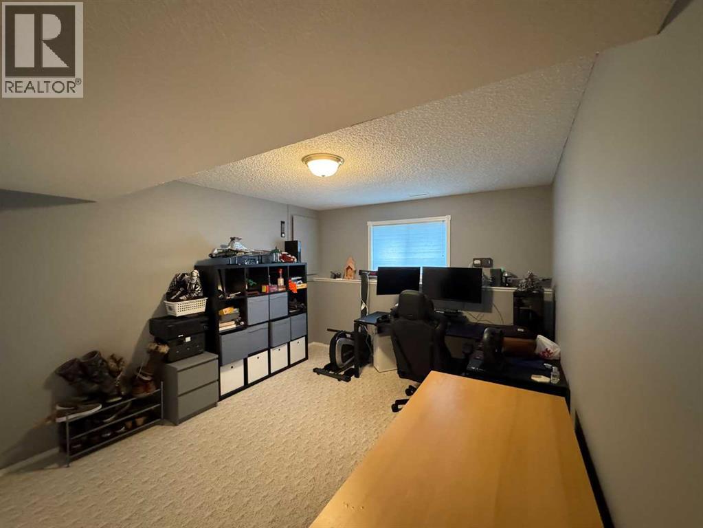 806 Cherry Crescent - 18