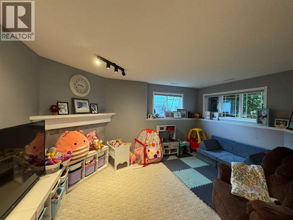 806 Cherry Crescent - 17