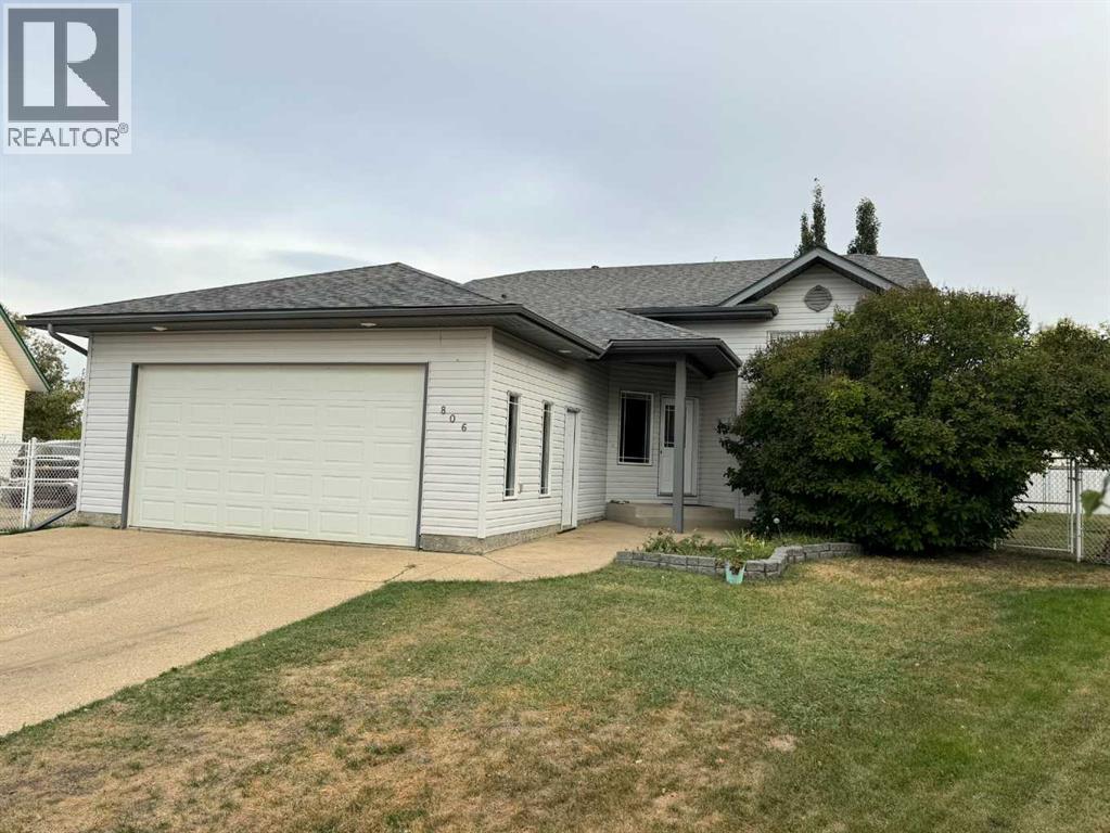 806 Cherry Crescent - 2
