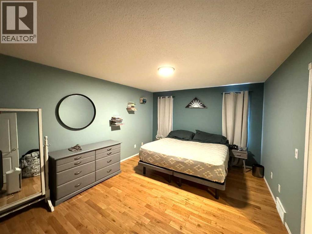 806 Cherry Crescent - 11