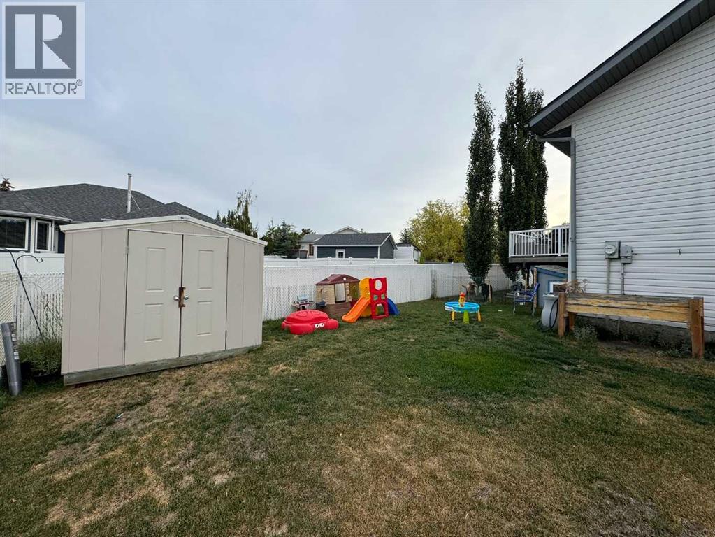 806 Cherry Crescent - 24
