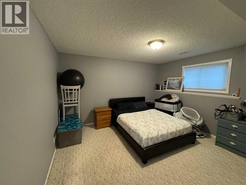 806 Cherry Crescent - 20