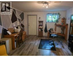 Kitchen - 303 1st Avenue Nw, Nakusp, BC V0G1R0 Photo 10