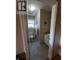 Primary Bedroom - 303 1st Avenue Nw, Nakusp, BC V0G1R0 Photo 7