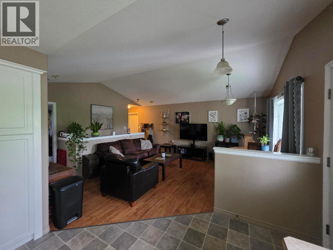 303 1st Avenue NW - 3