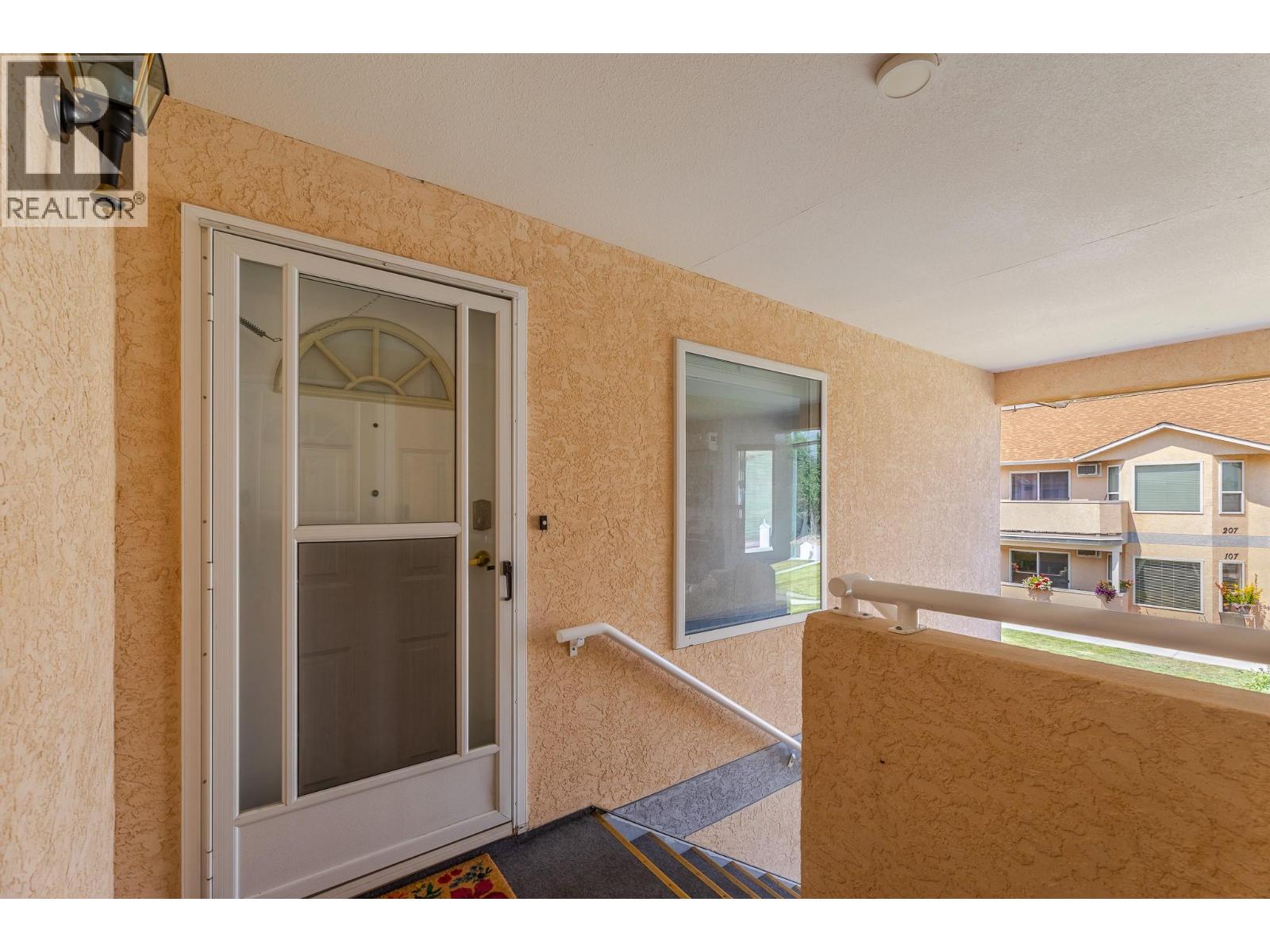 203 13014 Armstrong Avenue, Summerland