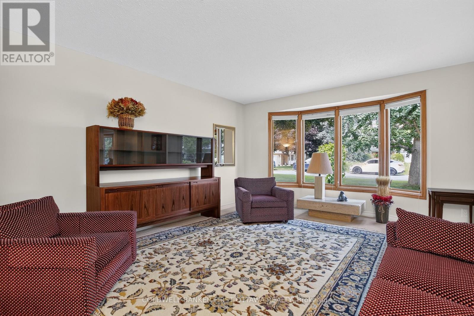 6 COSBURN AVENUE - 12