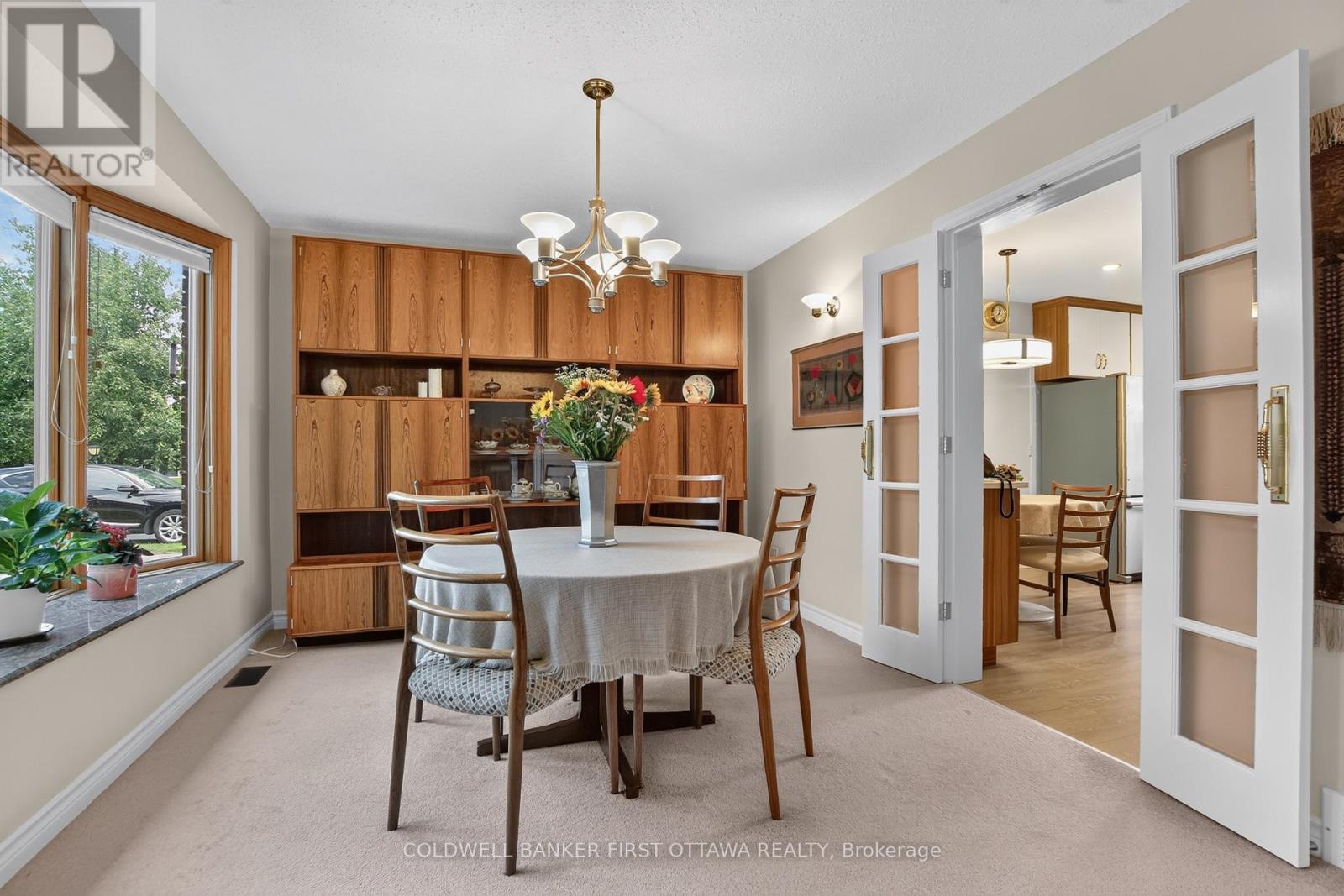 6 COSBURN AVENUE - 25