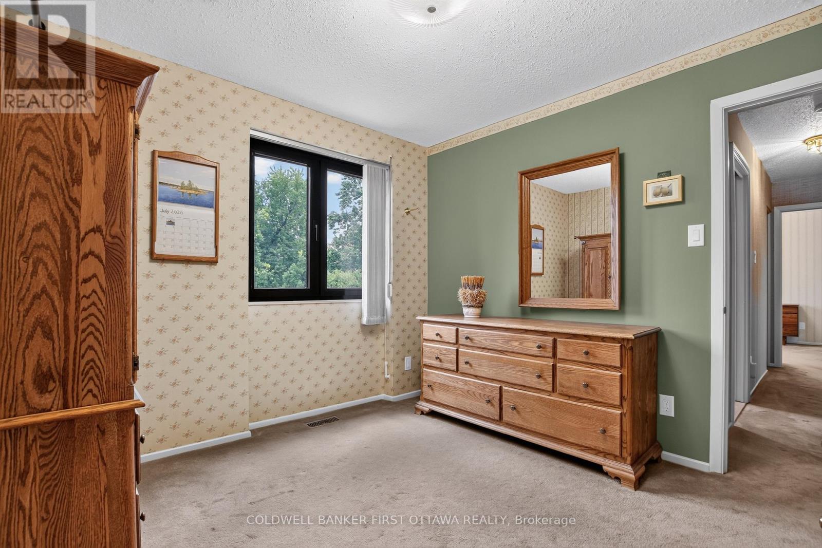 6 COSBURN AVENUE - 28