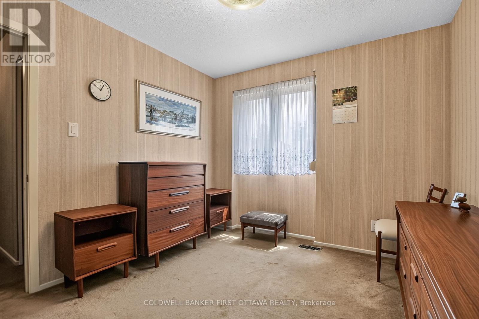 6 COSBURN AVENUE - 30