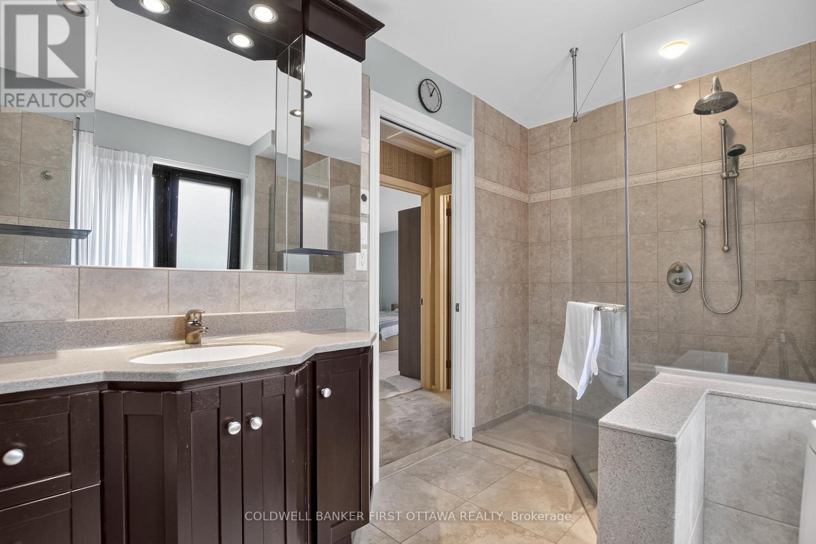 6 COSBURN AVENUE - 34