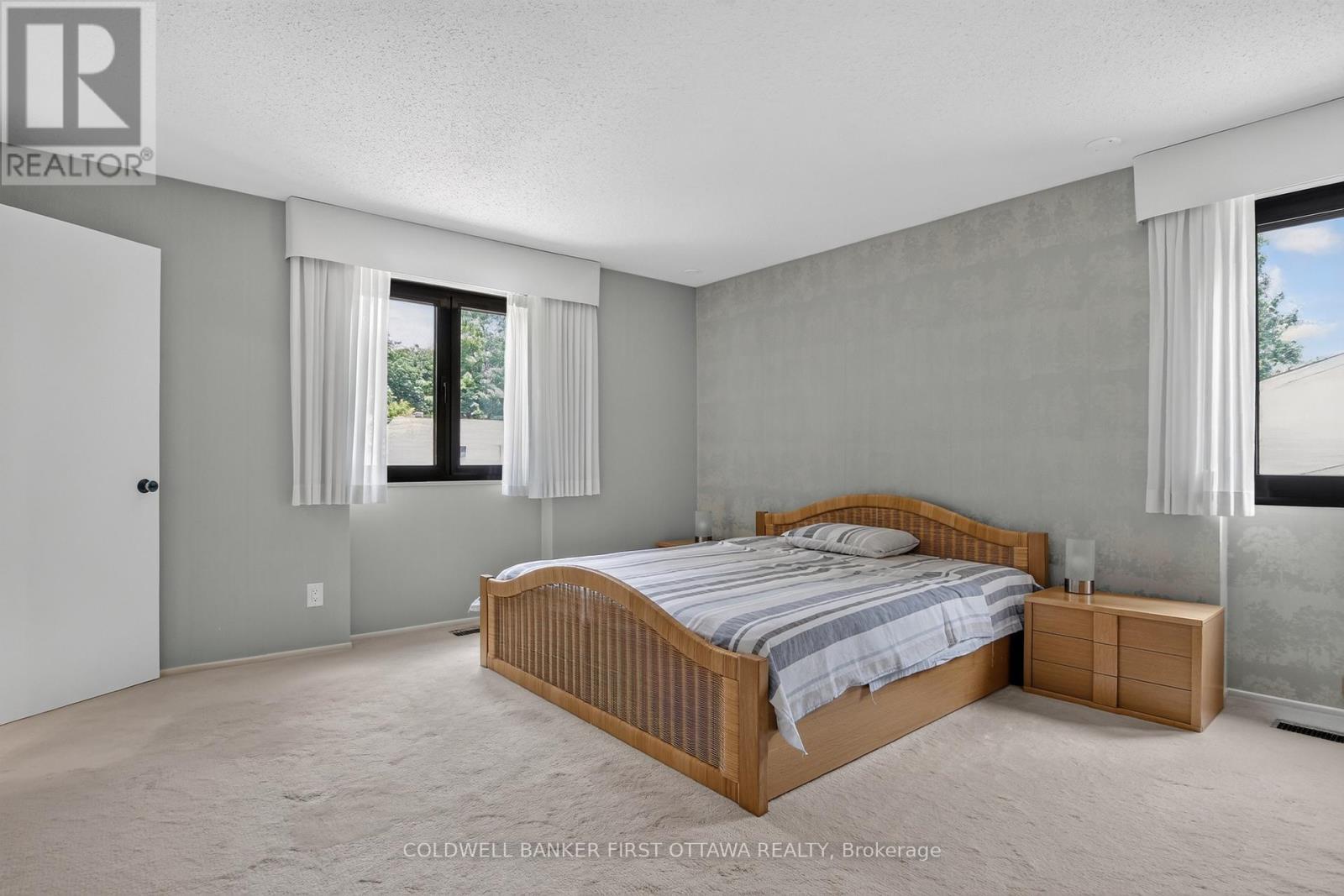 6 COSBURN AVENUE - 36