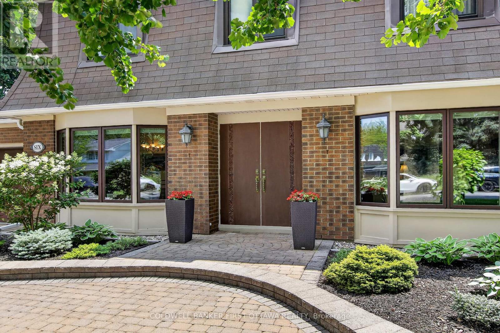 6 COSBURN AVENUE - 4