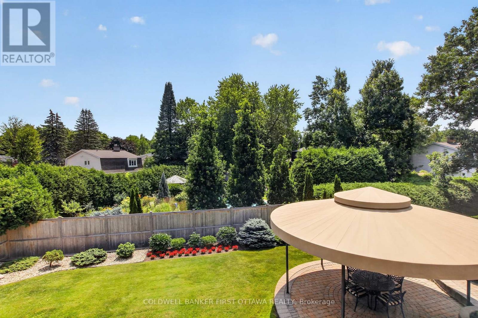 6 COSBURN AVENUE - 42