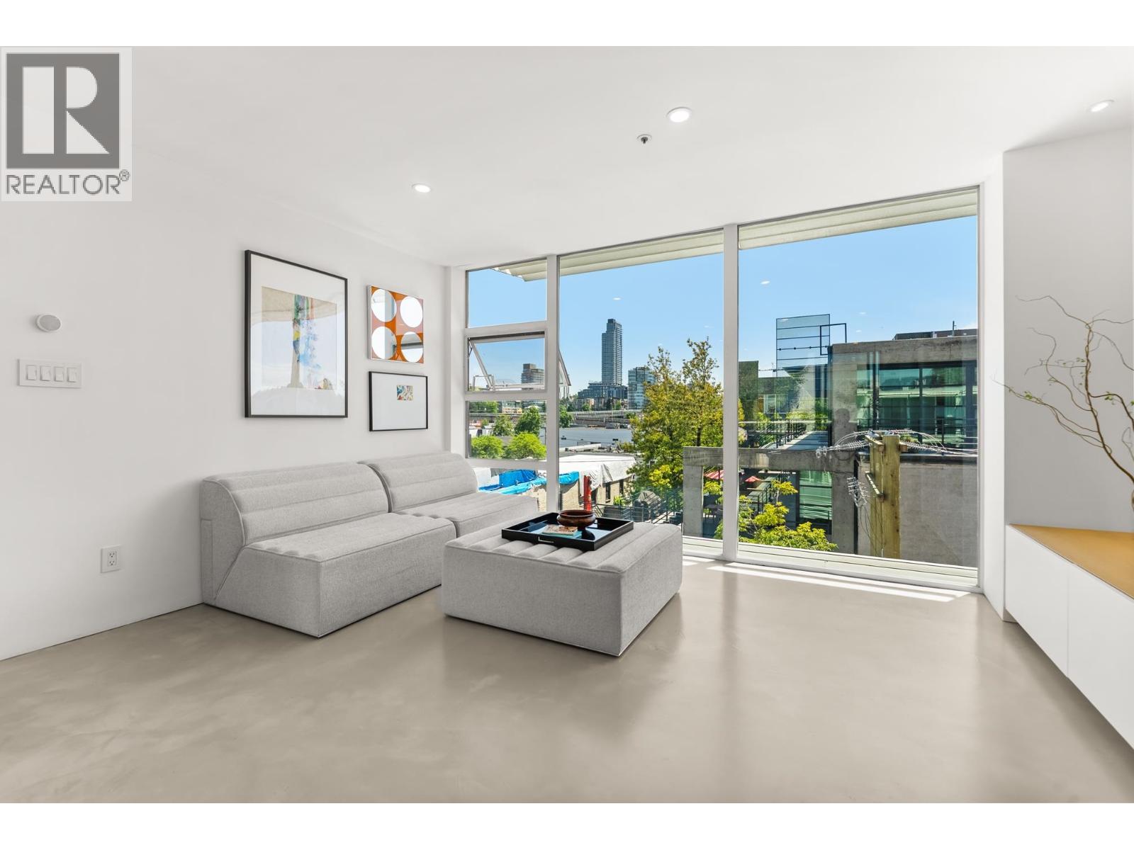 2 Bed, 2 Bath House for Sale in Vancouver – 6 1650 W 1ST AVENUE, Vancouver – MLS# R3147565 - Image 6
