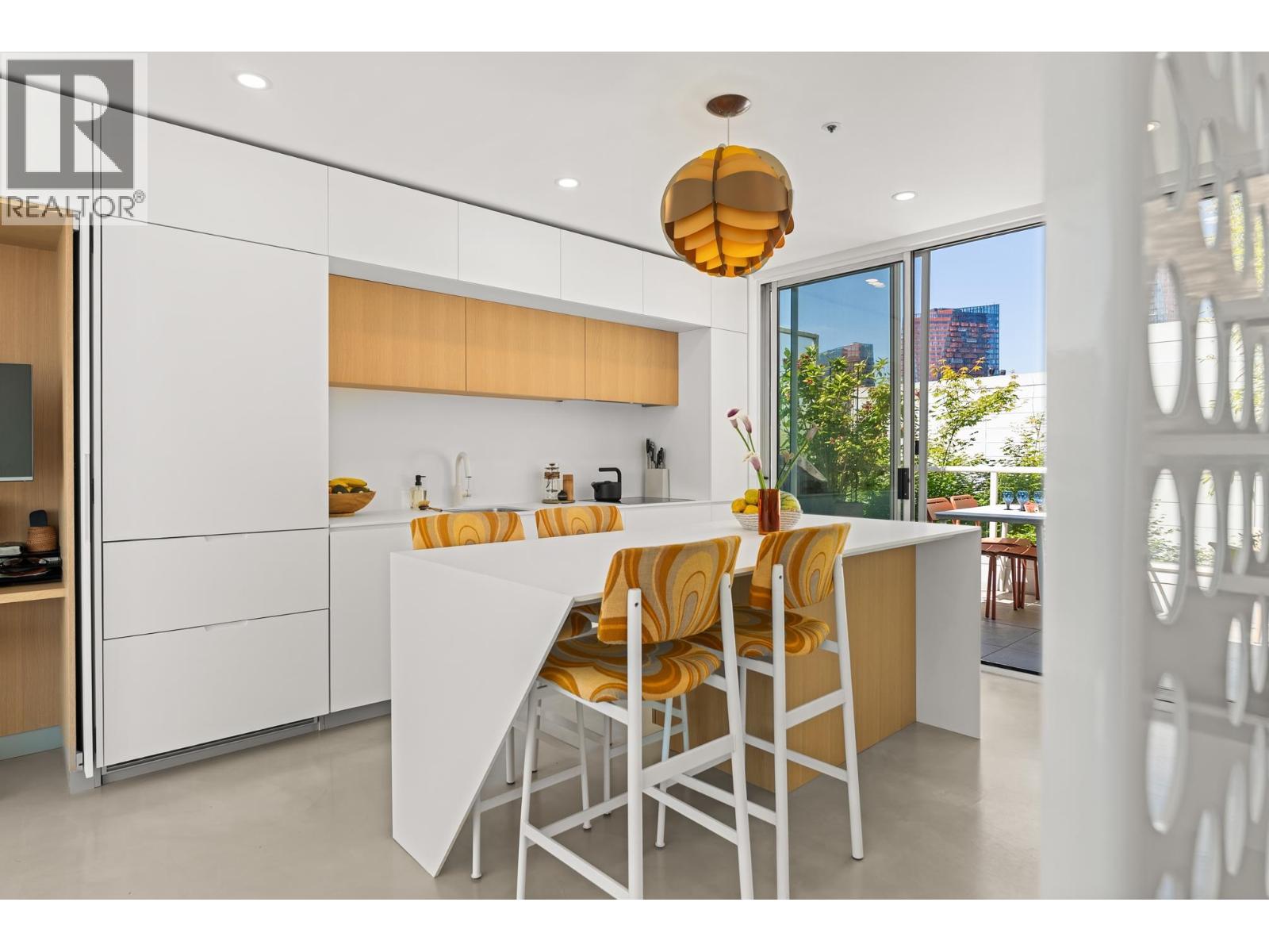 2 Bed, 2 Bath House for Sale in Vancouver – 6 1650 W 1ST AVENUE, Vancouver – MLS# R3147565 - Image 8