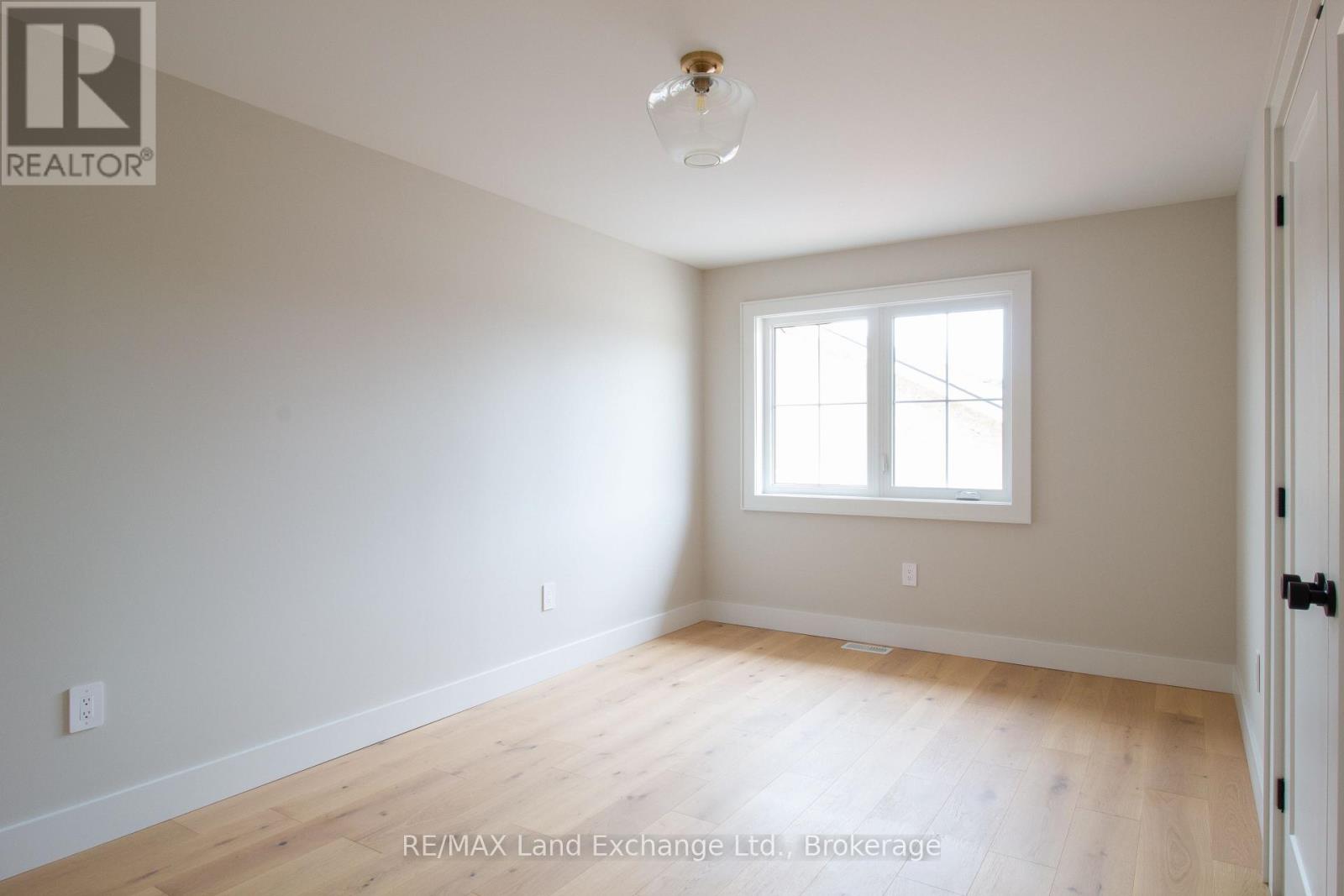 25 LAKEFOREST DRIVE - 25