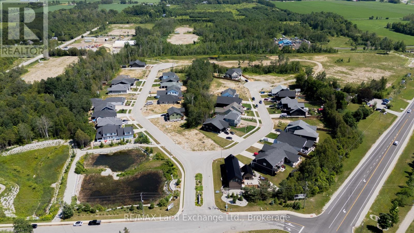 17 LAKEFOREST DRIVE - 38