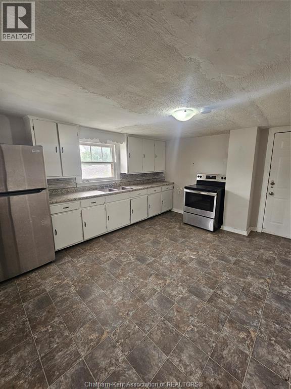 82 Taylor AVENUE - 4