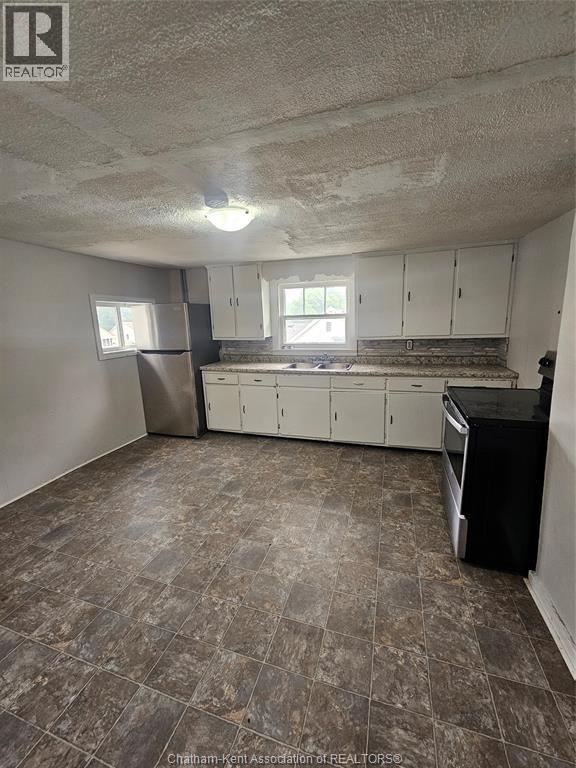 82 Taylor AVENUE - 3