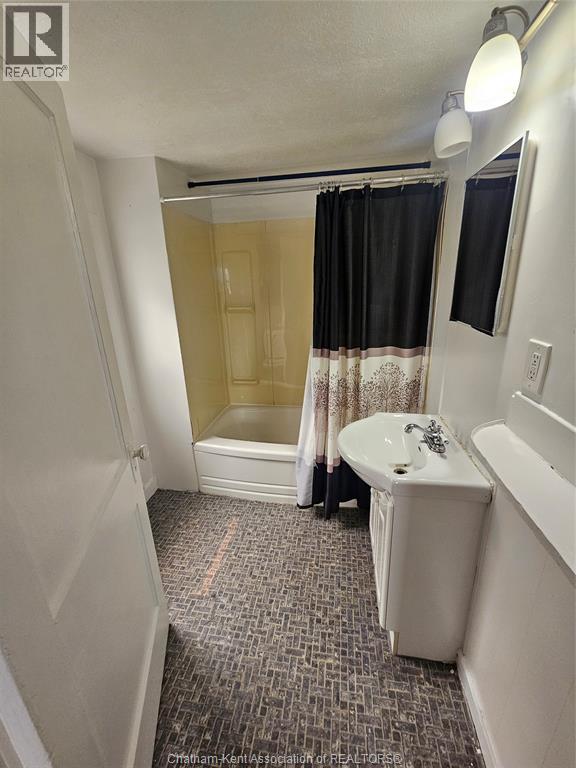 82 Taylor AVENUE - 5
