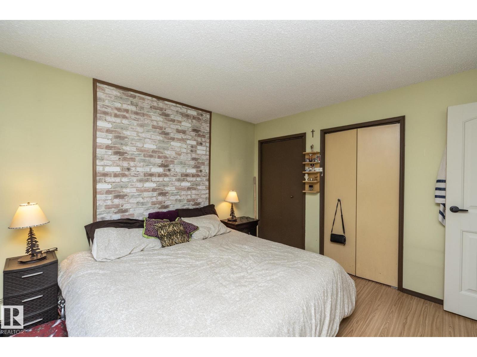 3608 44 ST - 19