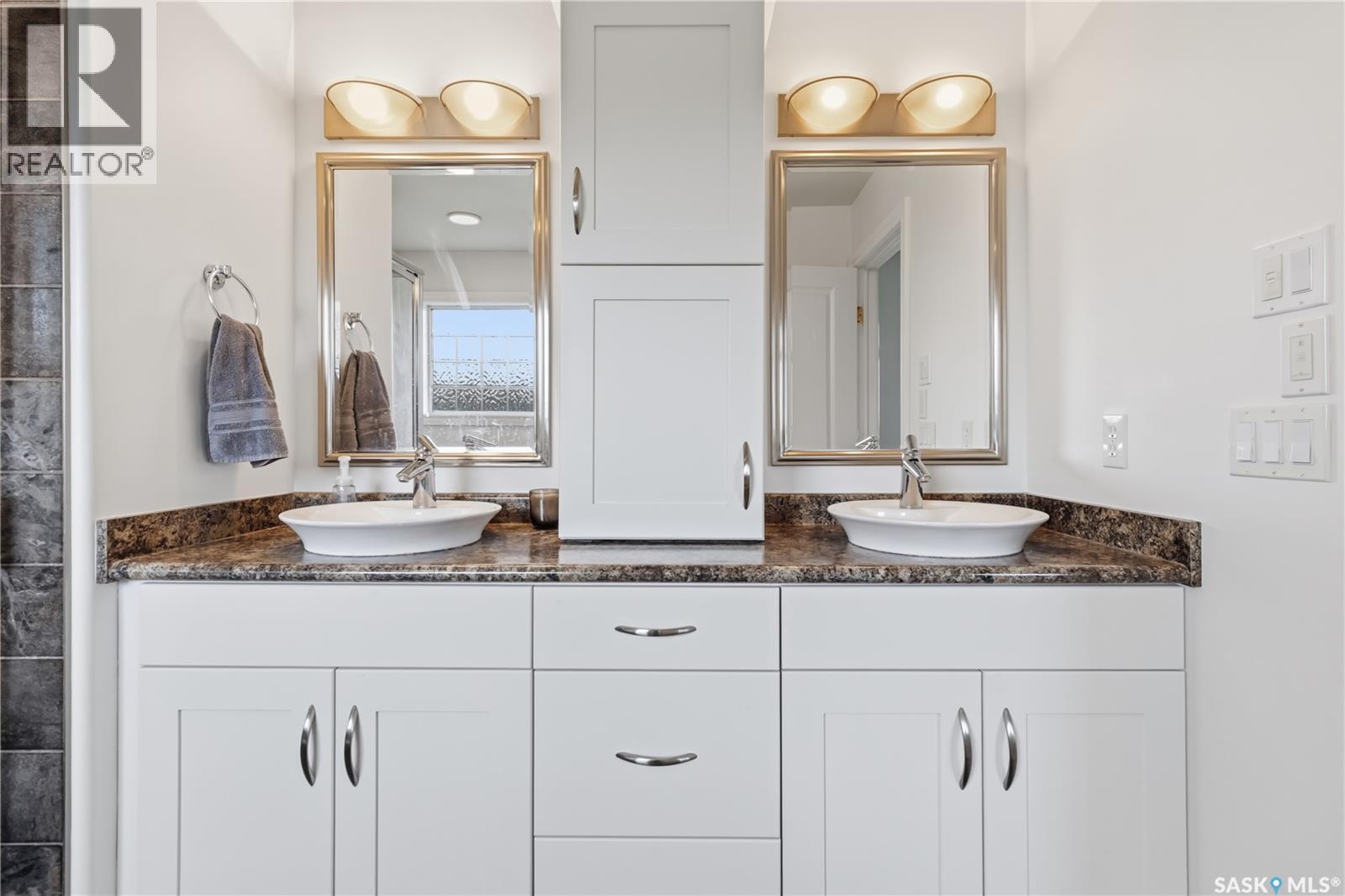 723 Bellmont COURT - 24