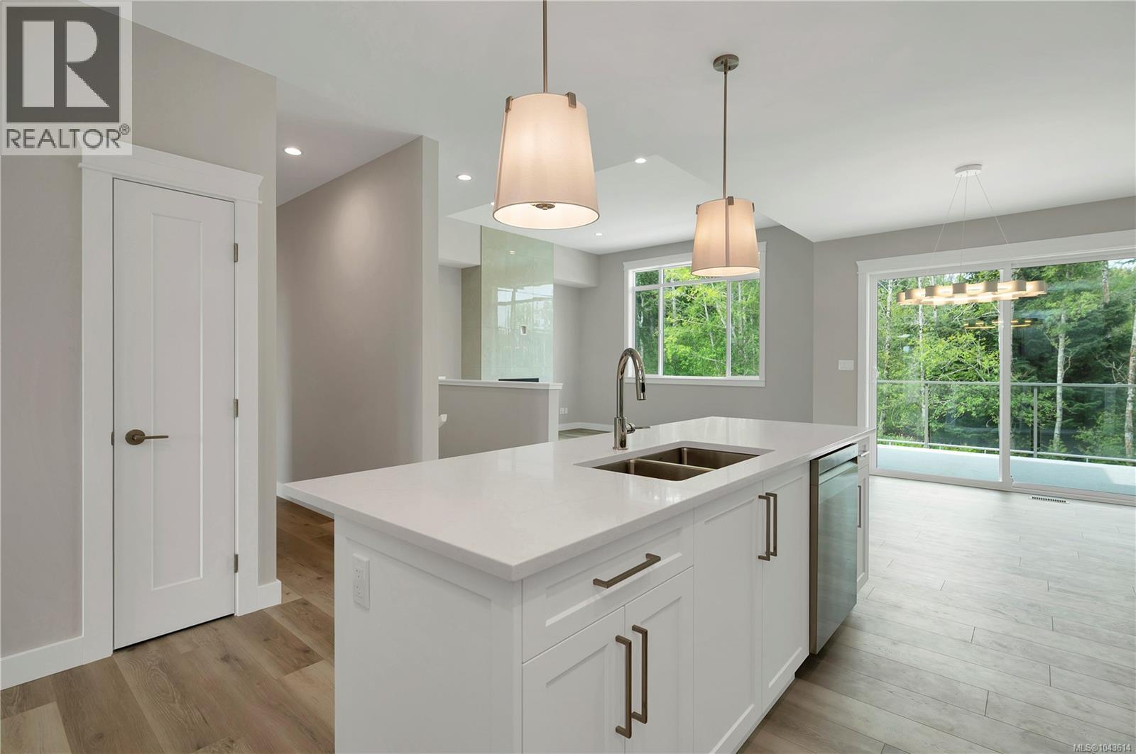 241 Walworth Rd S - 15
