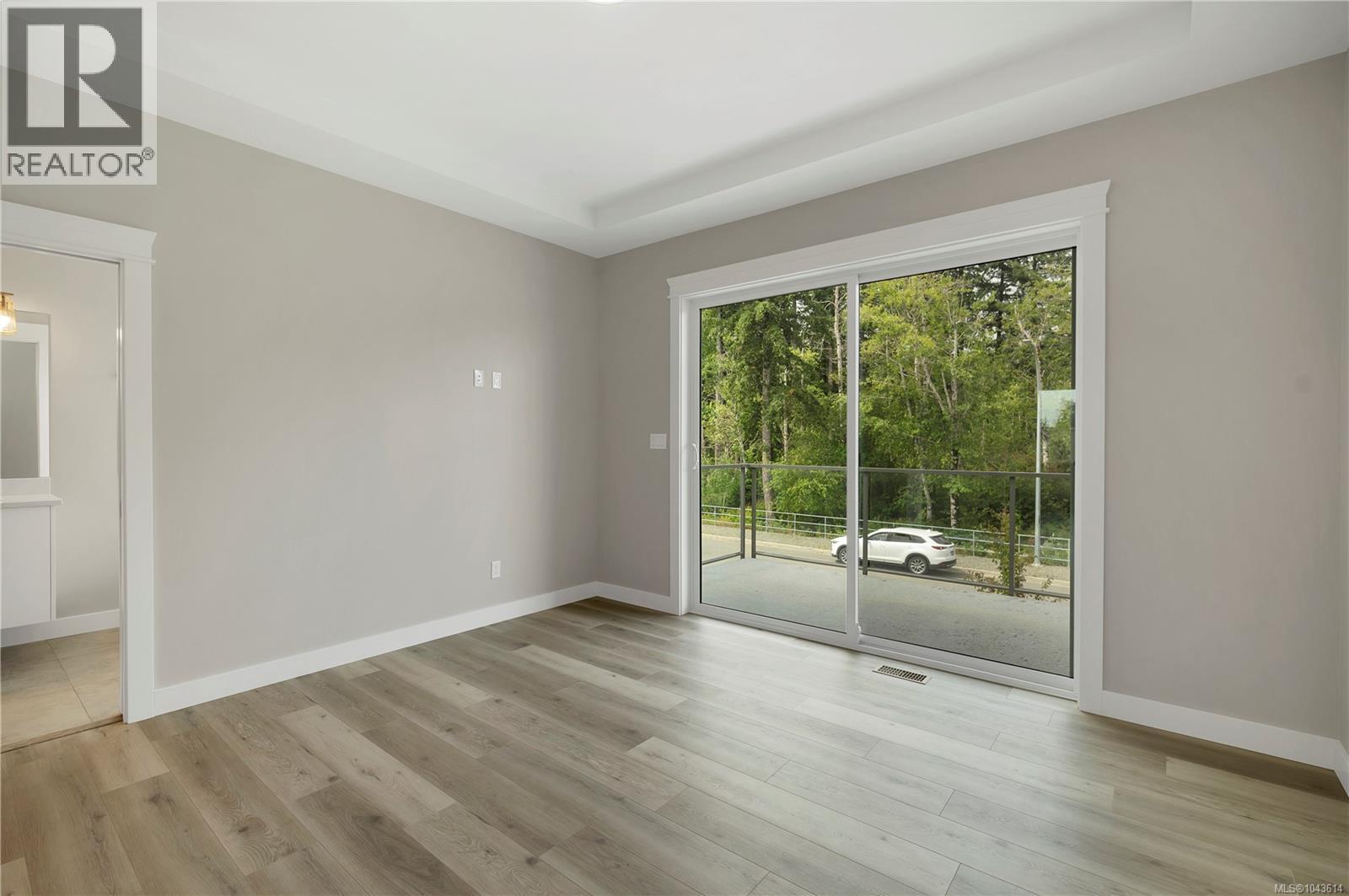 241 Walworth Rd S - 23
