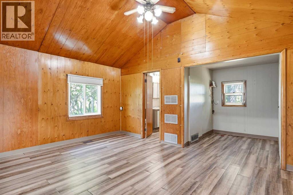 10 & 20, 33141 Range Road 14 - Image 33