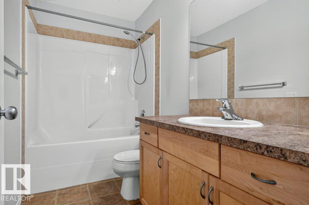 #10 2816 34 AV NW - 17